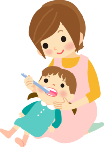 お母さんが子供に歯磨きの仕上げをしてるイラスト | 園だより、おたよりで使えるかわいいイラストの無料素材集【イラストだより】